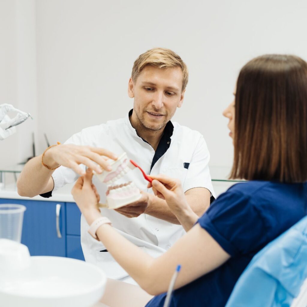 periodontitis y cómo puede conducir a la pérdida de dientes